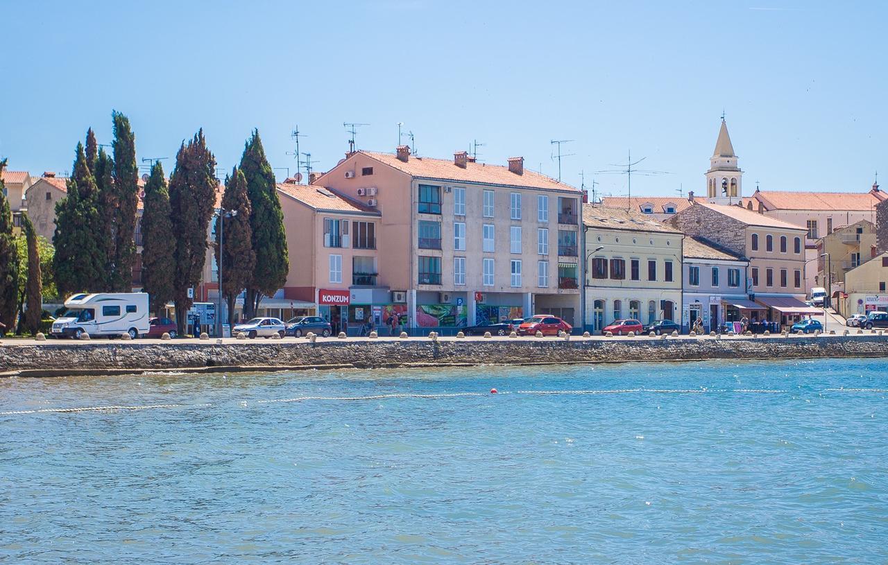 Peskera Apartments Tomicic Poreč Exteriör bild